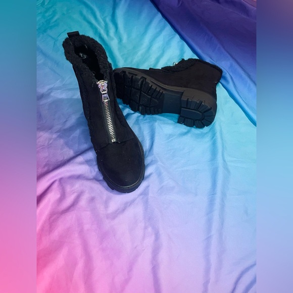 Unisa Suede Zip Black Fur Trim Platform Combat Boots 6.5 biker goth - Picture 2 of 6